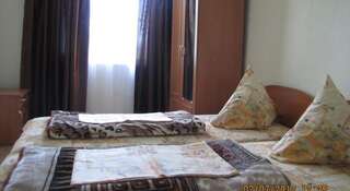 Гостиница Anna Судак Двухместный номер с 2 отдельными кроватями-1